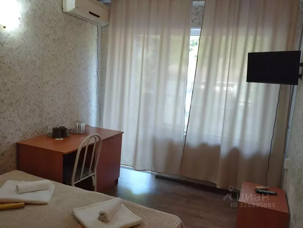 Комната Краснодарский край, Туапсе Весенняя ул., 1 (25.0 м) - Фото 0