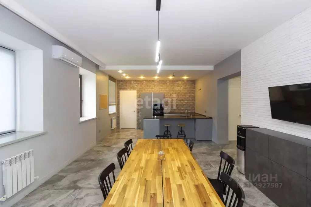 Дом в Тюменская область, Тюменский район, д. Падерина ул. Хвойная (300 ... - Фото 1