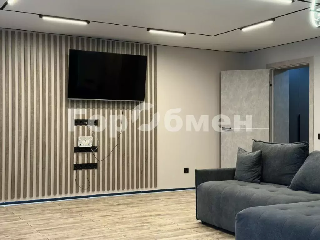 Продается 3-комнатная квартира - Фото 1