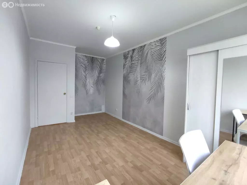 3-комнатная квартира: Екатеринбург, улица Павла Шаманова, 58 (73.3 м) - Фото 0