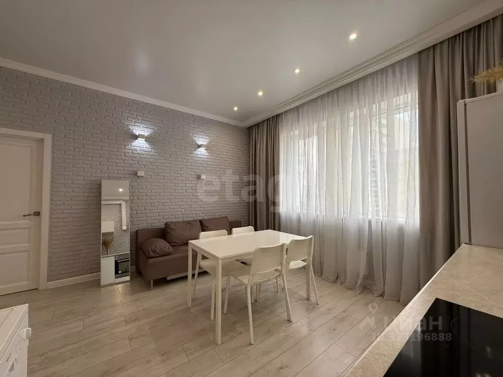 1-к кв. Татарстан, Казань ул. Павлюхина, 110В (55.3 м) - Фото 0