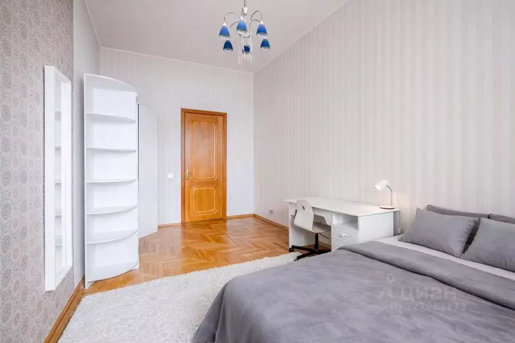 3-к кв. Санкт-Петербург 1-я Красноармейская ул., 18 (80.2 м) - Фото 1