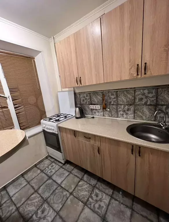 3-к. квартира, 60 м, 2/5 эт. - Фото 0