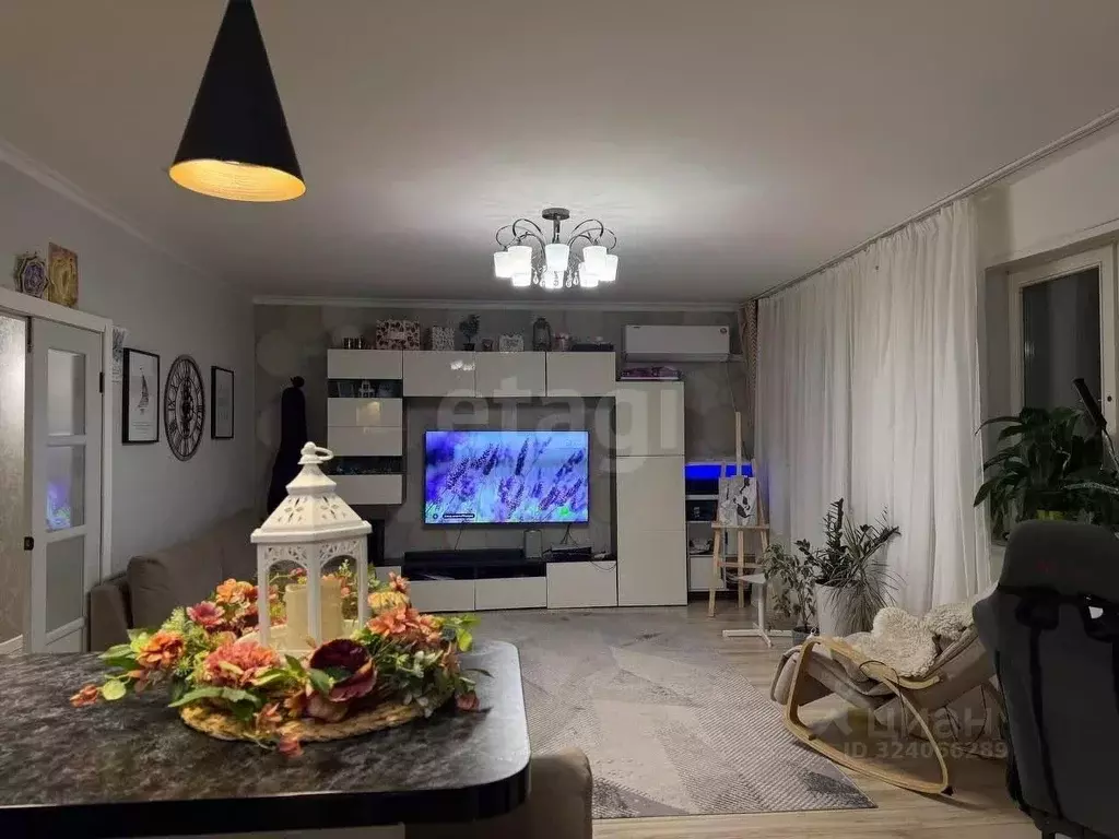 4-к кв. Красноярский край, Красноярск ул. Алексеева, 50 (108.6 м) - Фото 1