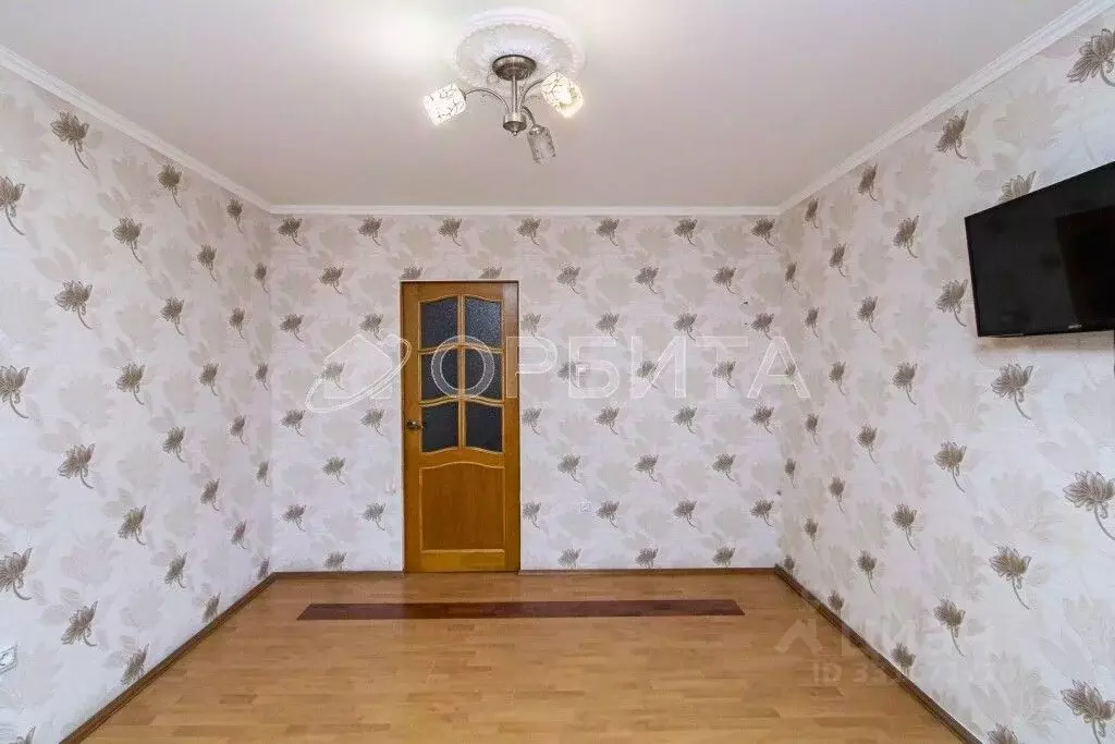 2-к кв. Тюменская область, Тюмень ул. Малыгина, 8 (71.2 м) - Фото 2