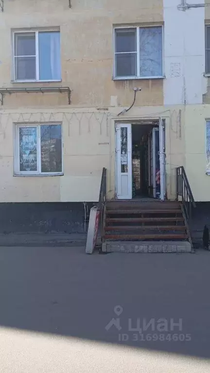 Торговая площадь в Санкт-Петербург бул. Новаторов, 17 (42 м) - Фото 1