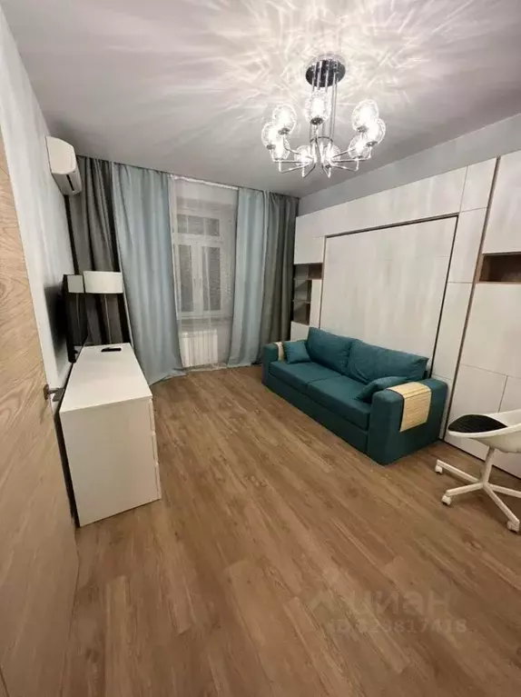 1-к кв. Москва ул. Алексея Свиридова, 13К2 (38.0 м) - Фото 1