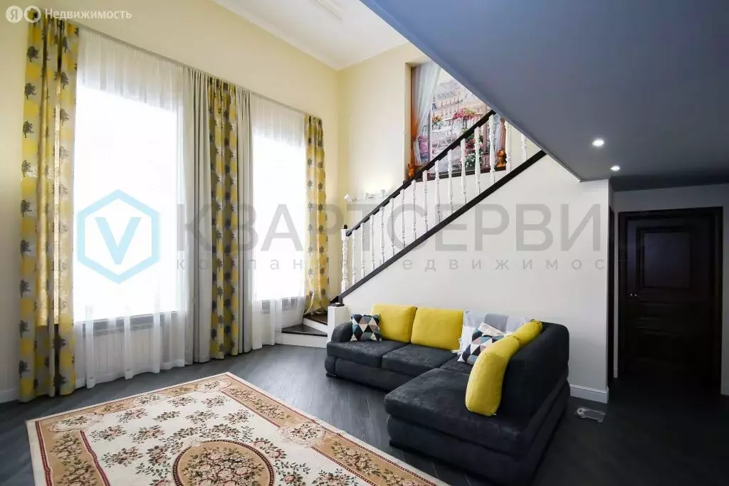 5-комнатная квартира: Омск, проспект Комарова, 22 (225.7 м) - Фото 1