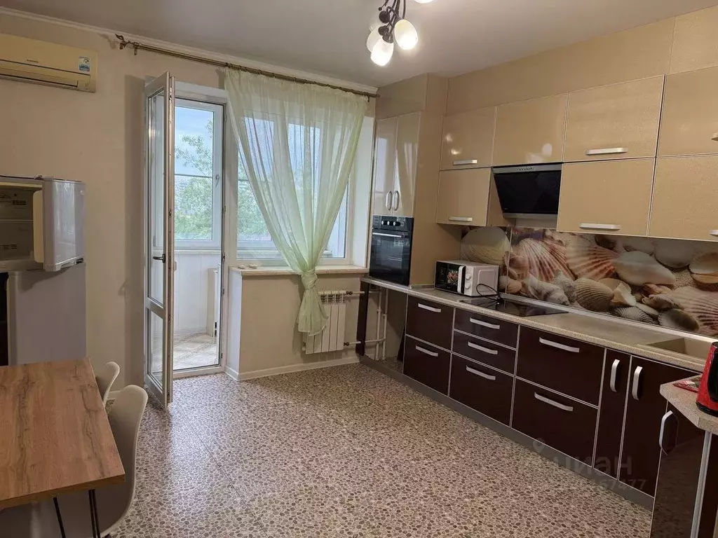2-к кв. Краснодарский край, Краснодар ул. Трудовой Славы, 19к2 (74.4 ... - Фото 1