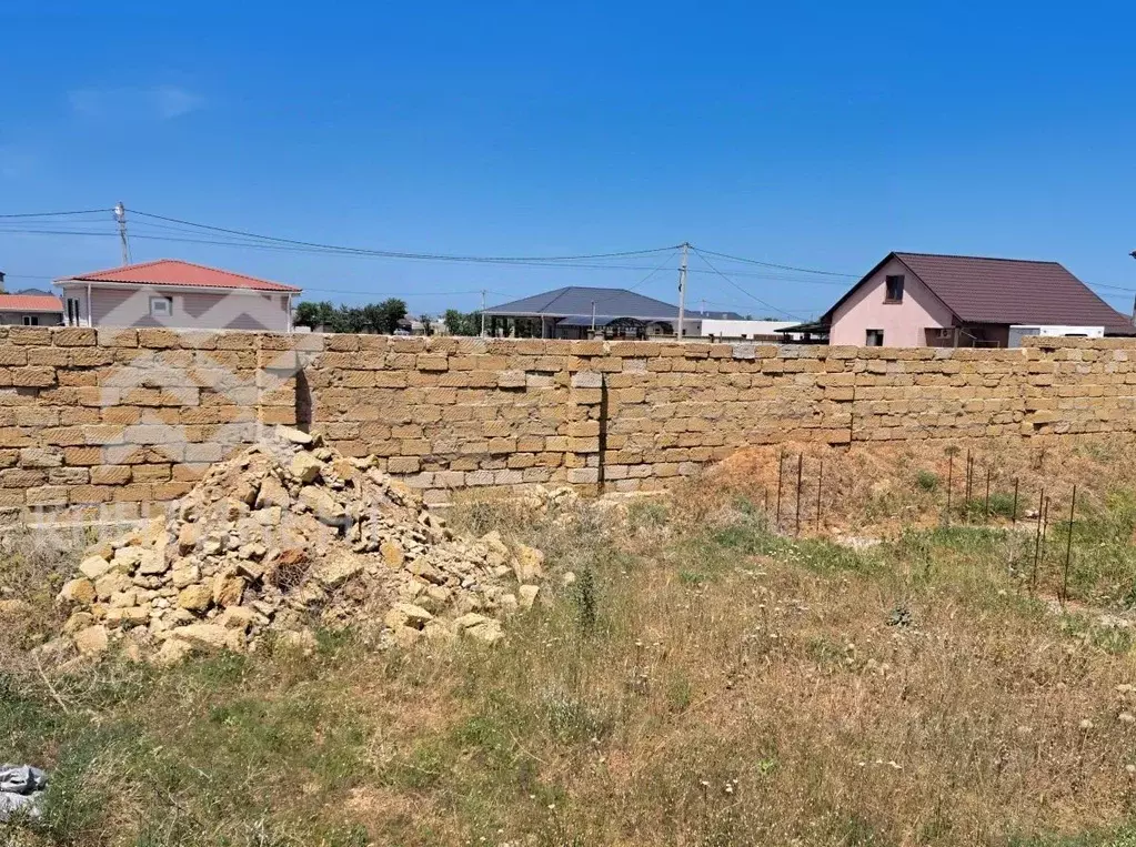 Участок в Крым, Черноморский район, с. Новосельское ул. Молодежная, 14 ... - Фото 1