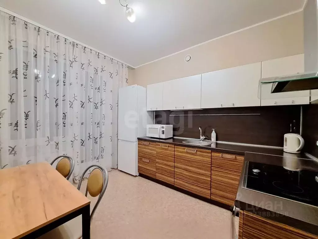 3-к кв. Ханты-Мансийский АО, Когалым ул. Дружбы Народов, 40 (81.7 м) - Фото 2