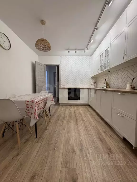 3-к кв. Воронежская область, Воронеж ул. Загоровского, 9/2 (80.0 м) - Фото 1