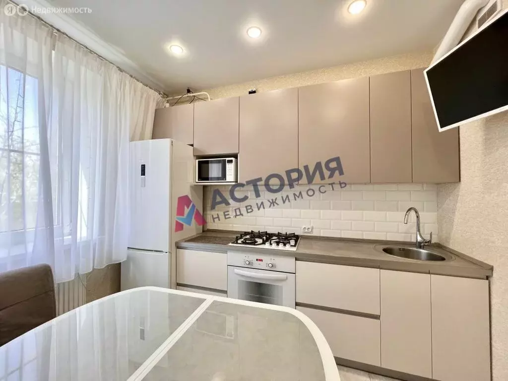 1-комнатная квартира: Тула, улица Строителей, 2 (39 м) - Фото 1