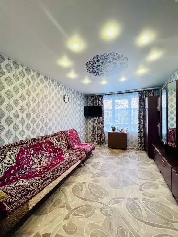 2-к кв. Красноярский край, Красноярск Полярная ул., 111 (45.9 м) - Фото 1