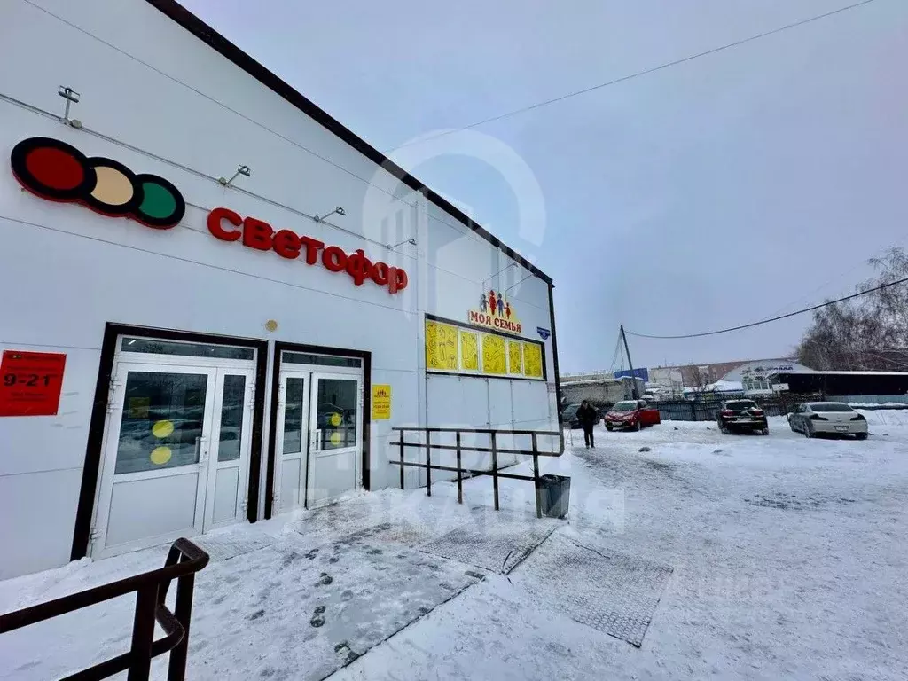 Торговая площадь в Омская область, Омск просп. Космический, 54 (72 м) - Фото 1