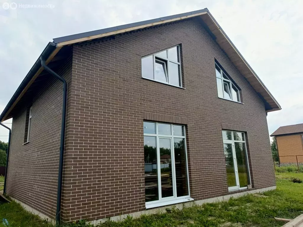 Дом в село Разветье, улица Курлянинова (179.7 м) - Фото 1