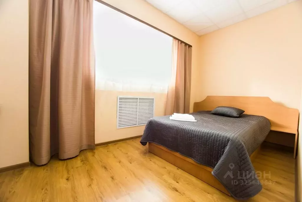 Комната Тюменская область, Тюмень ул. 30 лет Победы, 111Б (10.0 м) - Фото 1