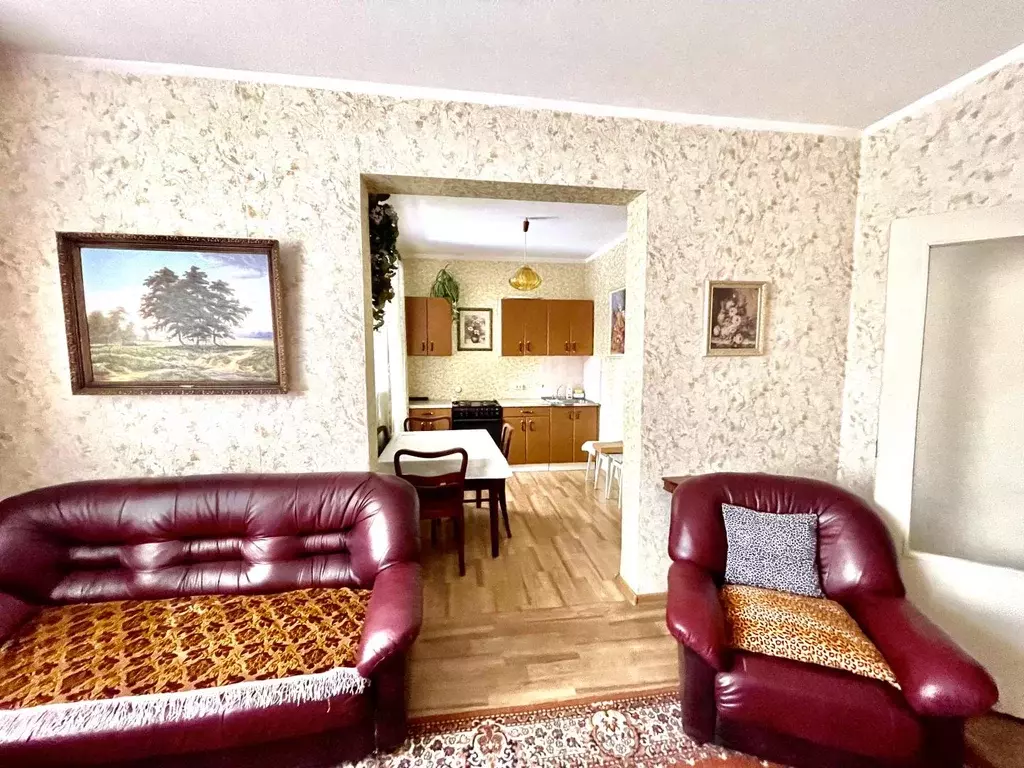 Продается 3-комнатная квартира - Фото 2