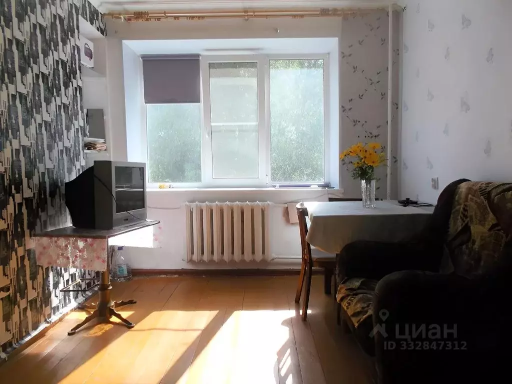 Комната Ленинградская область, Луга просп. Володарского, 52к1 (14.0 м) - Фото 2