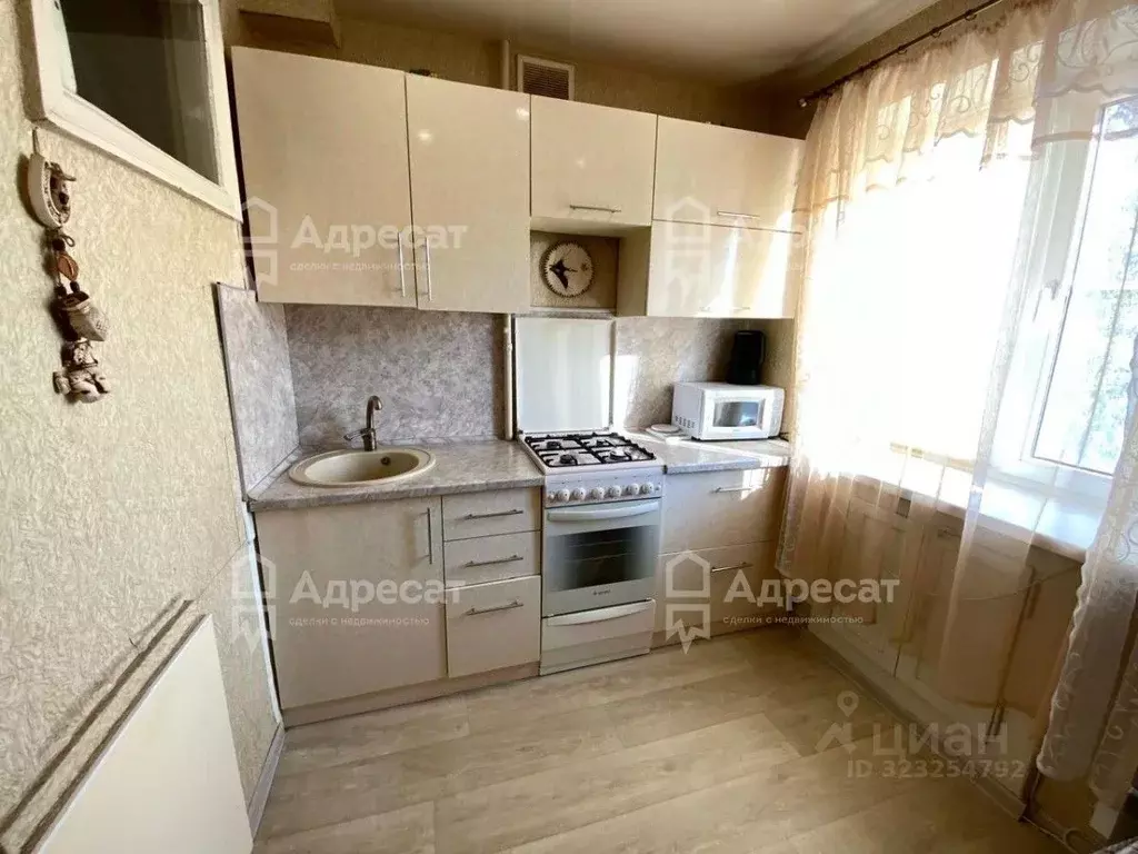 2-к кв. Волгоградская область, Волгоград ул. Фадеева, 5 (42.1 м) - Фото 1