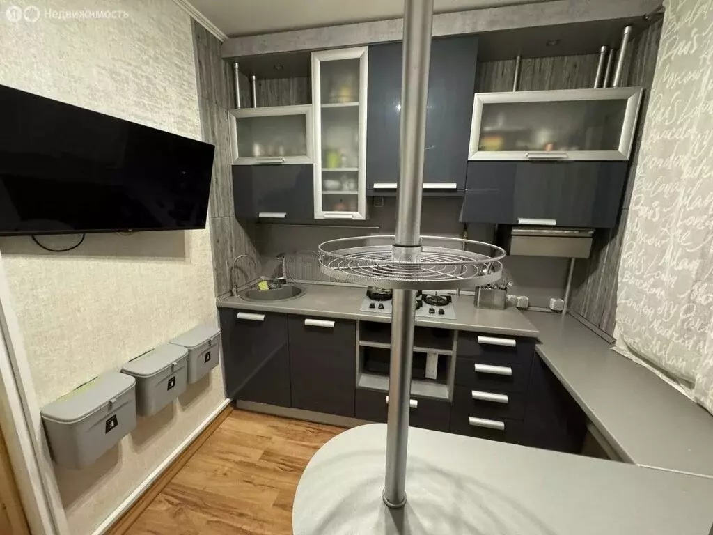 3-комнатная квартира: Москва, Шипиловская улица, 10 (55.9 м) - Фото 2