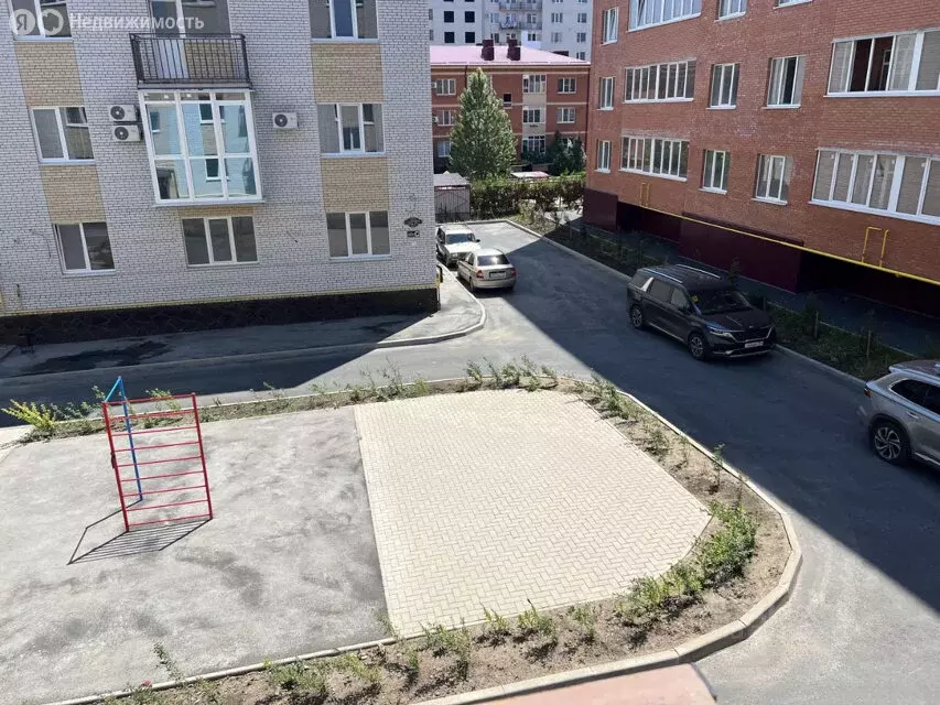 3-комнатная квартира: Таганрог, 1-й Новый переулок, 14-9к1 (104 м) - Фото 1
