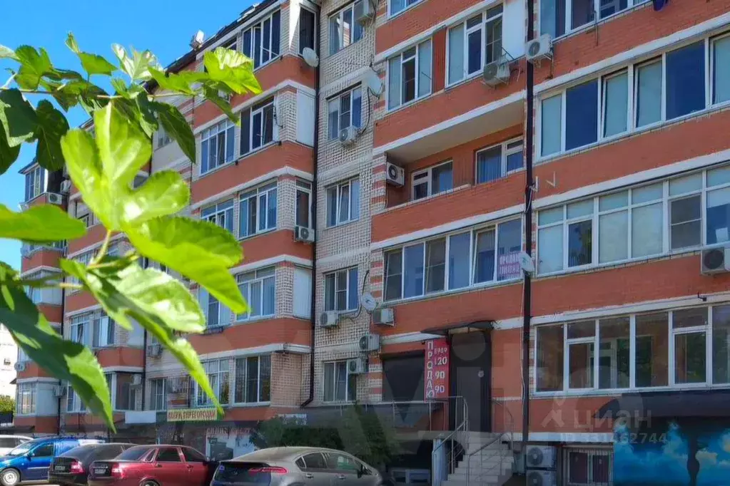 Гараж в Краснодарский край, Краснодар 1 Мая ул., 338 (16 м) - Фото 1