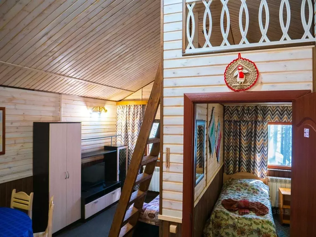 Дом в Карелия, Калевала пгт, Кормушниеми кв-л  (30 м) - Фото 1