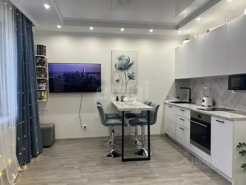 Студия Тюменская область, Тюмень ул. Республики, 204к5 (27.9 м) - Фото 2