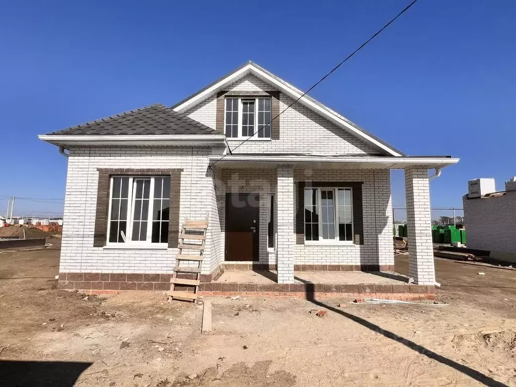 Дом в Ростовская область, Неклиновский район, с. Новобессергеневка ул. ... - Фото 1