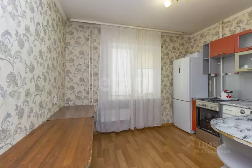 1-к кв. Омская область, Омск ул. 70 лет Октября, 12 (37.9 м) - Фото 1