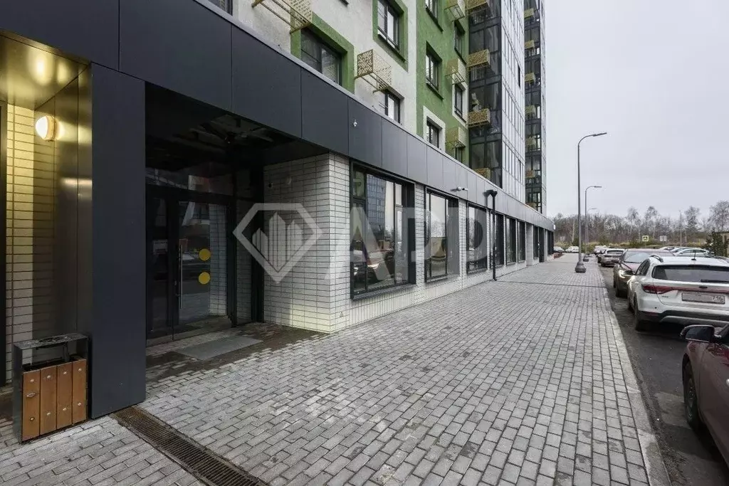 Помещение свободного назначения в Татарстан, Казань просп. Ильгама ... - Фото 1