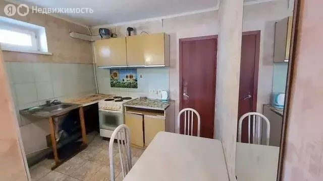 3-комнатная квартира: Междуреченск, улица Пушкина, 2А (64 м) - Фото 2