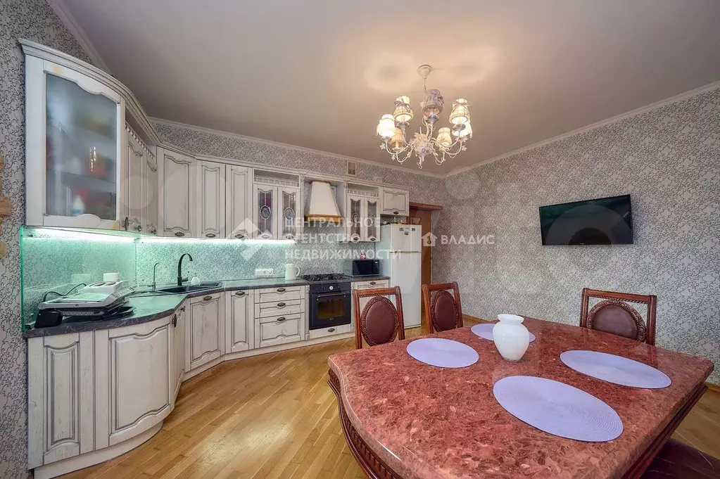 Дом 800 м на участке 7,5 сот. - Фото 0