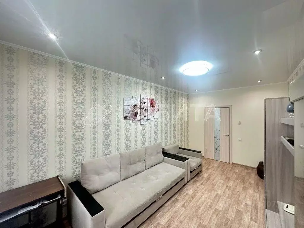 1-к кв. Тюменская область, Тюмень проезд Вятский, 28 (38.0 м) - Фото 1