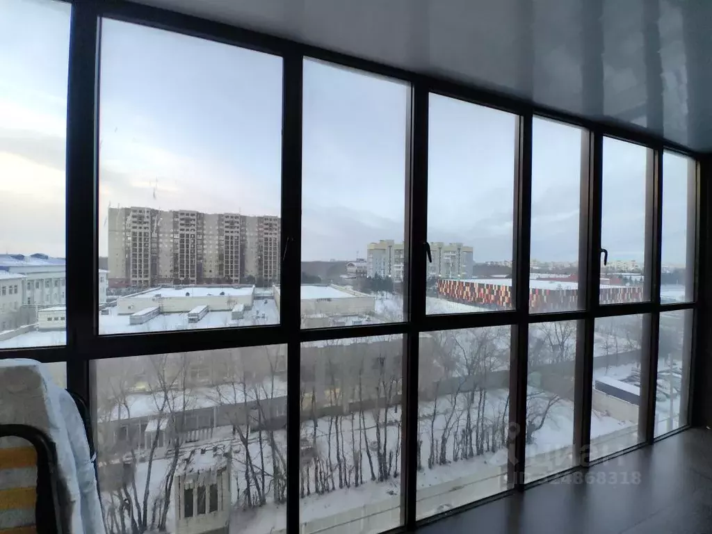 1-к кв. Омская область, Омск просп. Комарова, 11 (42.4 м) - Фото 1