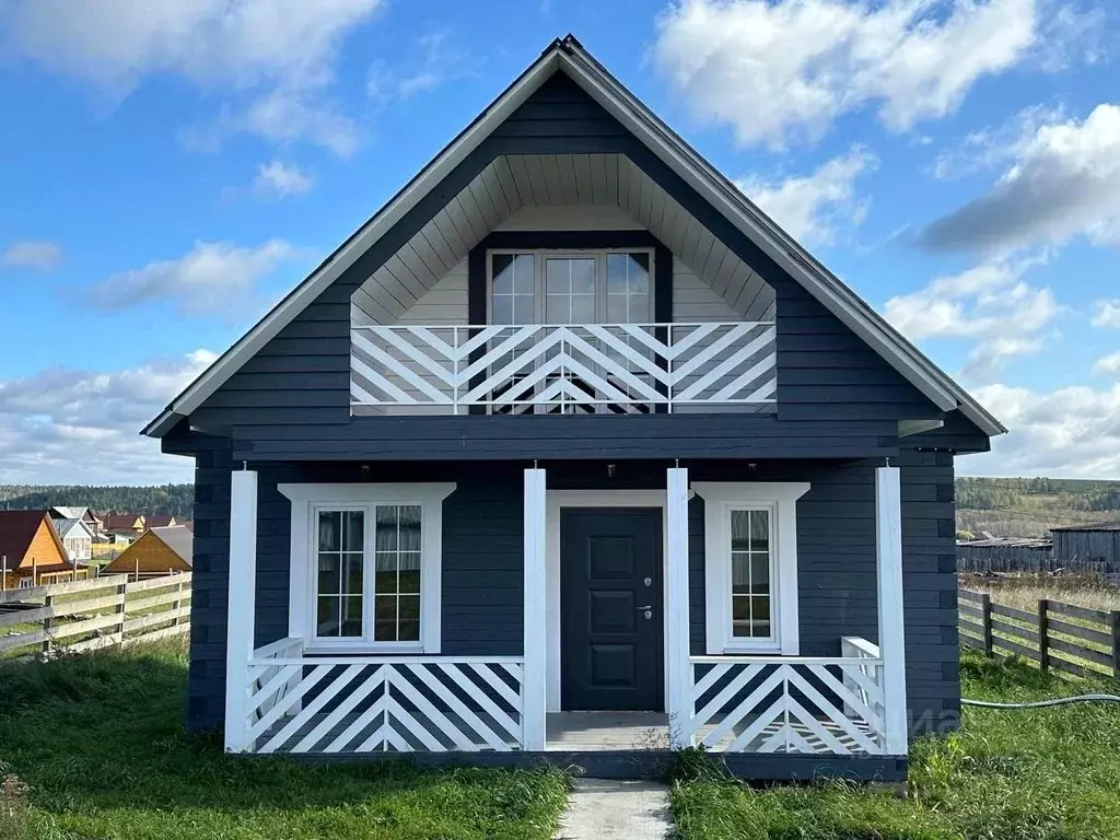 Дом в Иркутская область, Иркутский муниципальный округ, д. Карлук ул. ... - Фото 1