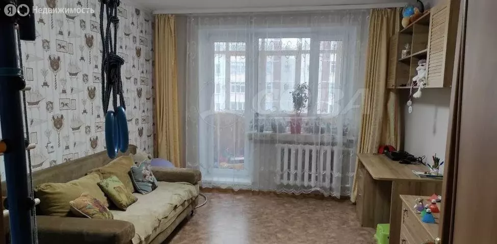 2-комнатная квартира: Тюмень, улица Пермякова, 76к2 (64 м) - Фото 1