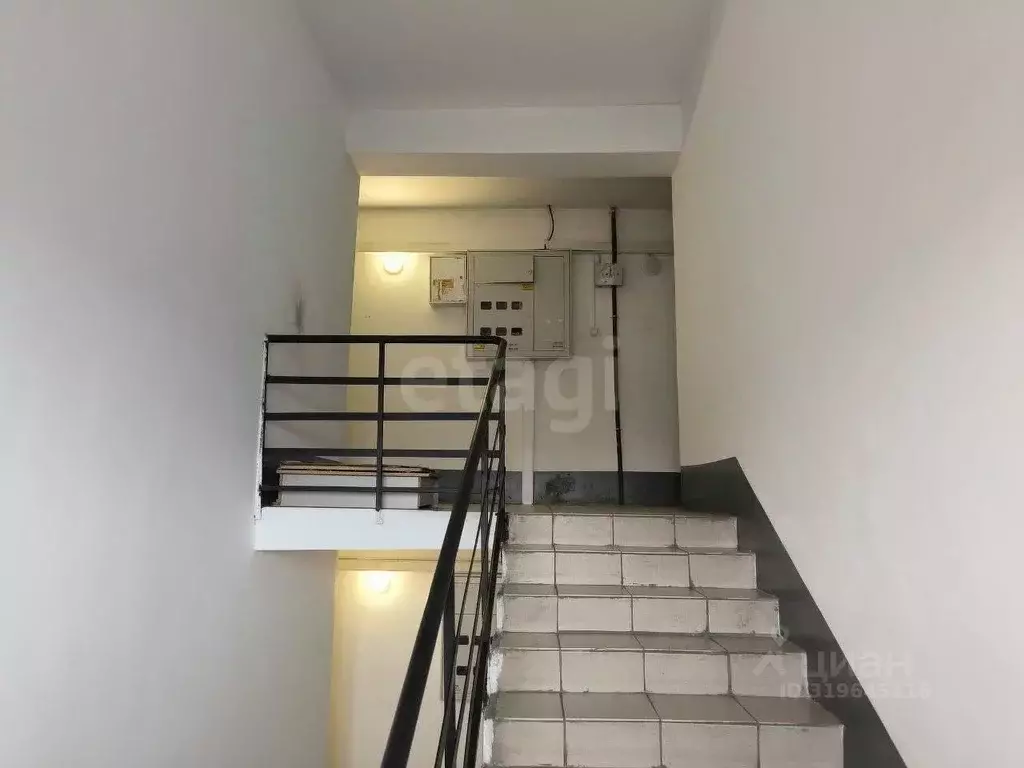 1-к кв. Бурятия, Улан-Удэ 105-й мкр, 23 (33.3 м) - Фото 0