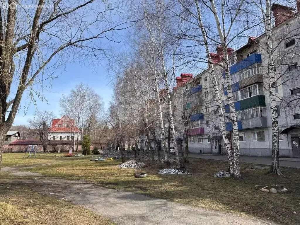 3-комнатная квартира: Междуреченск, улица Лазо, 54 (58.6 м) - Фото 1