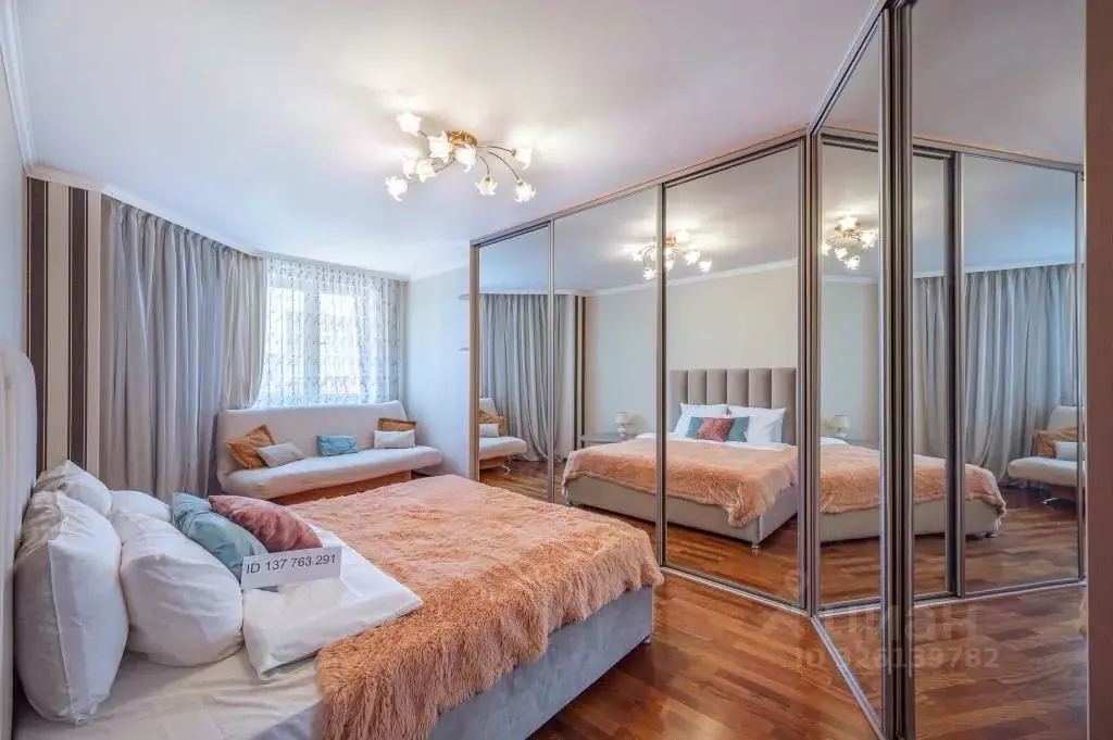 2-к кв. Свердловская область, Екатеринбург ул. Чапаева, 23 (80.0 м) - Фото 1