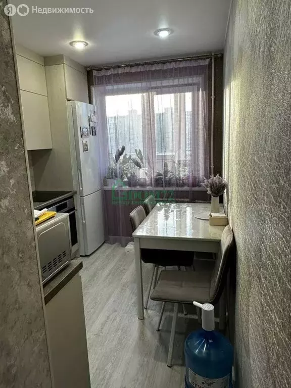 3-комнатная квартира: Тобольск, 7-й микрорайон, 7 (59.3 м) - Фото 1