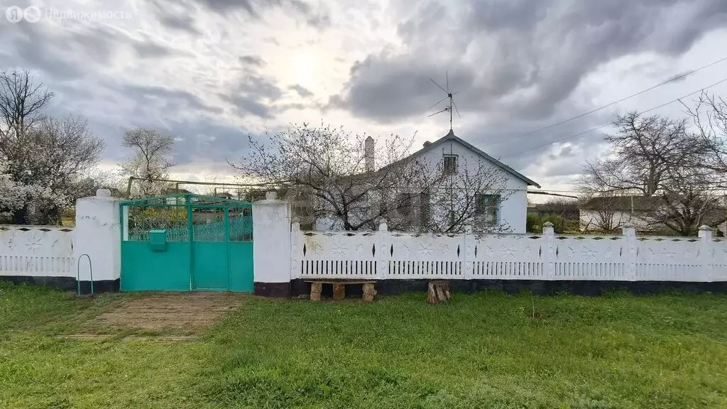 Дом в Сакский район, Митяевское сельское поселение, село Долинка, ... - Фото 2