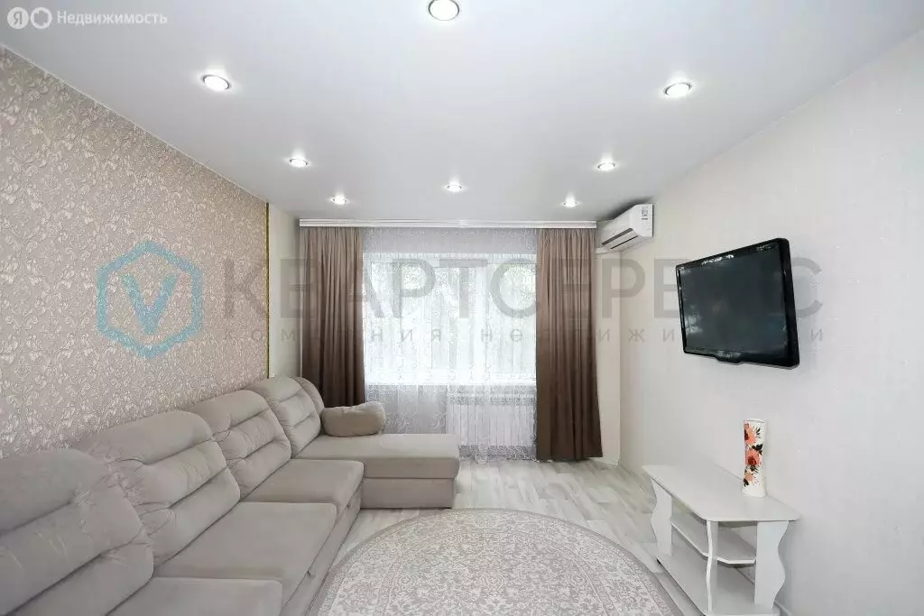 3-комнатная квартира: Омск, Омская улица, 158 (62.9 м) - Фото 0