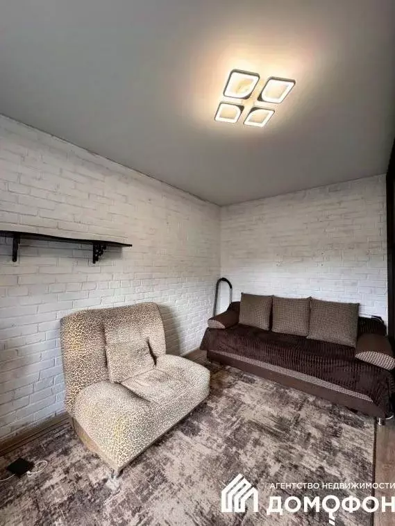 2-к кв. Омская область, Омск ул. 9-я Линия, 194А (35.0 м) - Фото 0