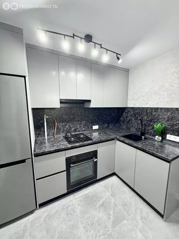 2-комнатная квартира: Киров, улица Некрасова, 25 (55 м) - Фото 1