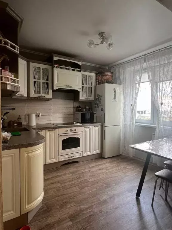 3-к кв. Челябинская область, Челябинск ул. Александра Шмакова, 31 ... - Фото 1