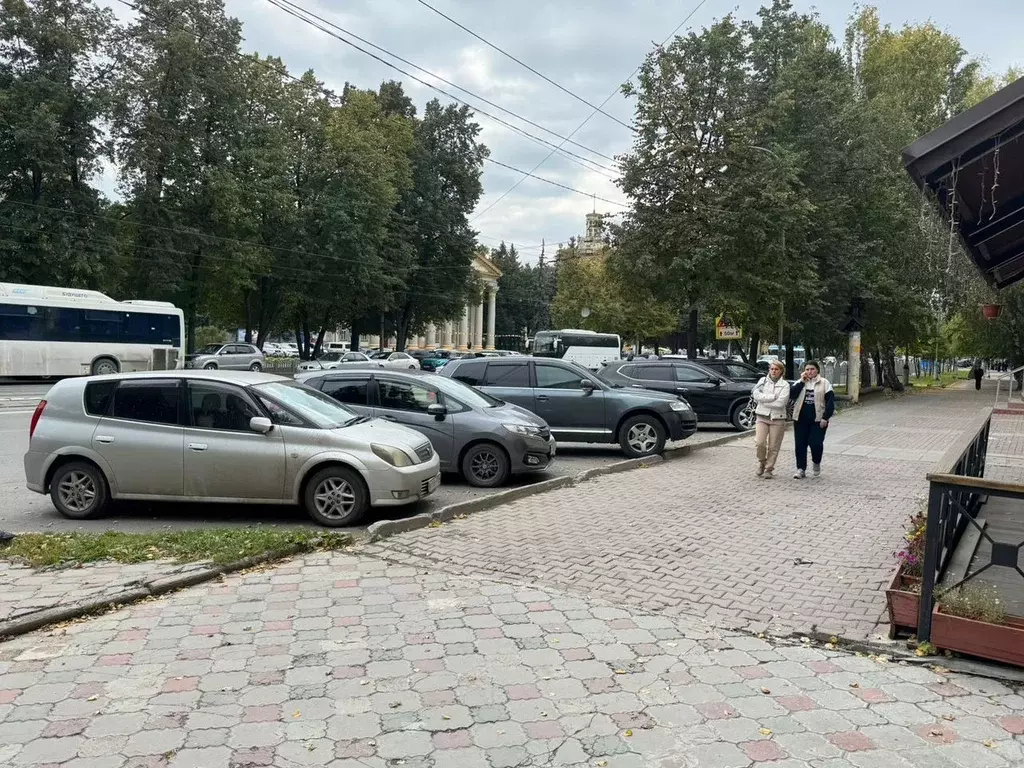 Торговая площадь в Новосибирская область, Новосибирск ул. Богдана ... - Фото 2