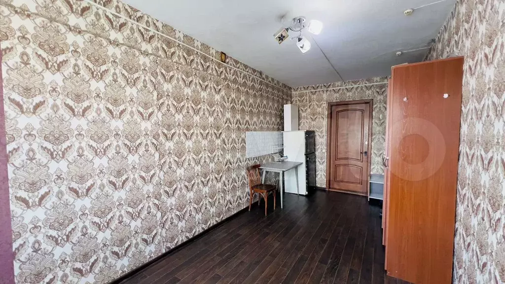 Комната 14,4 м в 8-к., 4/4 эт. - Фото 0