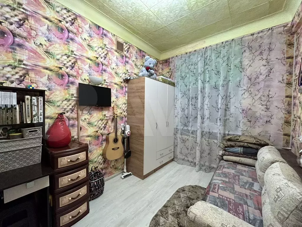 Комната 12 м в 3-к., 3/3 эт. - Фото 0